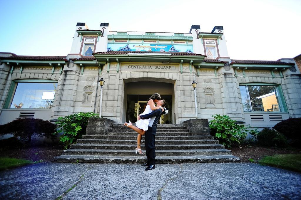 Centralia Square Grand Ballroom And Vintage Hotel Екстериор снимка