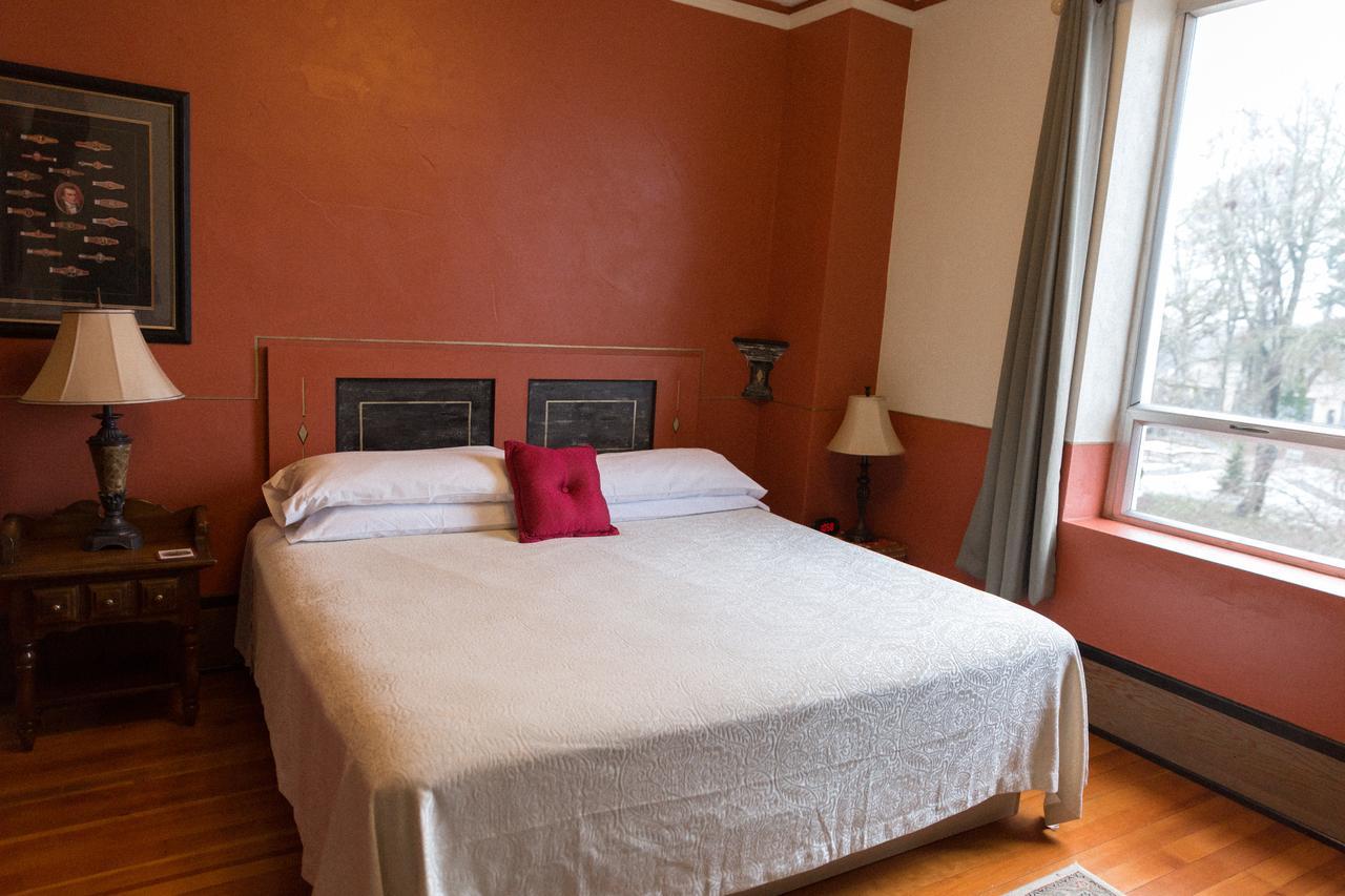 Centralia Square Grand Ballroom And Vintage Hotel Екстериор снимка